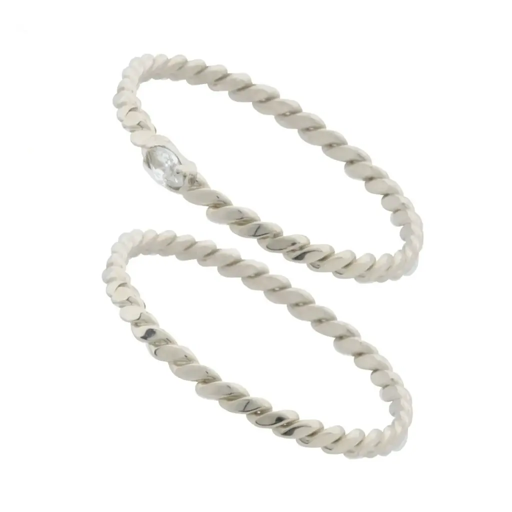 AN DOBLE SOGUILLA CON PIEDRA OVALADA, PLATA RODIZADA