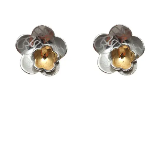 AZAG025AT ARETES FLOR GRABADA ACERO CON DETALLE EN ORO 18 K