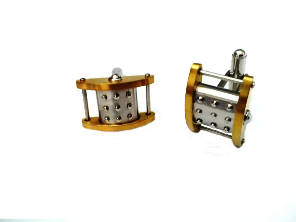 AZA-003MND MANCUERNILLAS RALLADOR, ACERO CON DETALLE CHAPADO